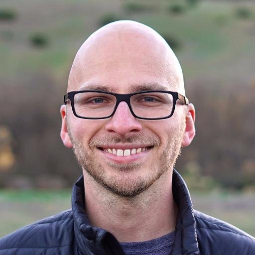 В першу чергу давайте дізнаємося думку головного дизайнера-проектувальника Webflow Серджіо Магдалини (Sergie Magdalin)